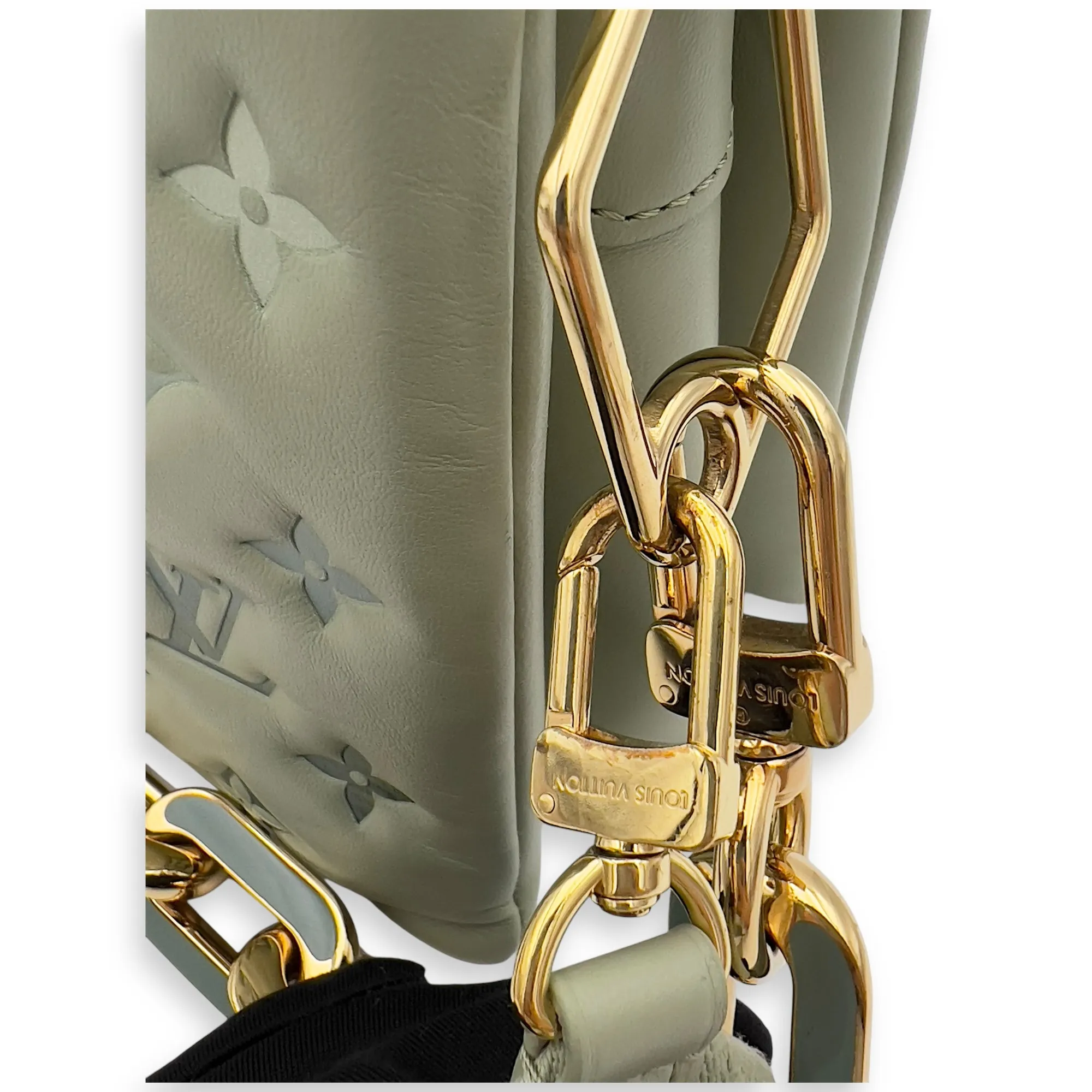 Coussin Crossbody Bag MM Green in Calfskin, Gold hardware