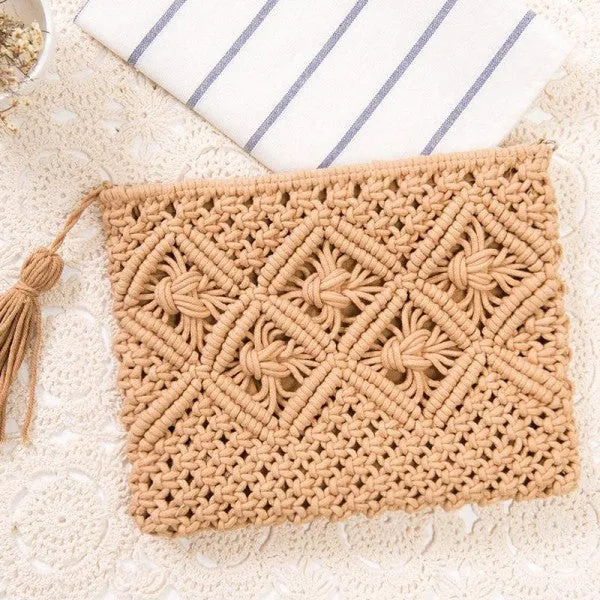 Daisy Chain Crochet Clutch