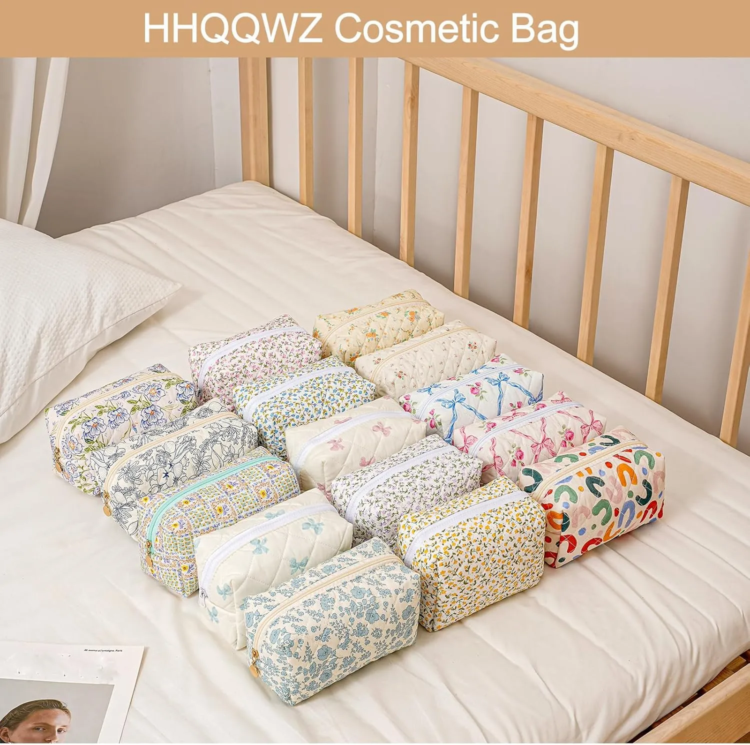 Makeup Bag Travel Cosmetic Bag for Women Girls, Zipper Make Up Pouch, Floral Flowers Toiletry Organizer Makeup, Portable Storage Bag, Cosmetic Travel Cloth Bag (Navy Blue Flower)