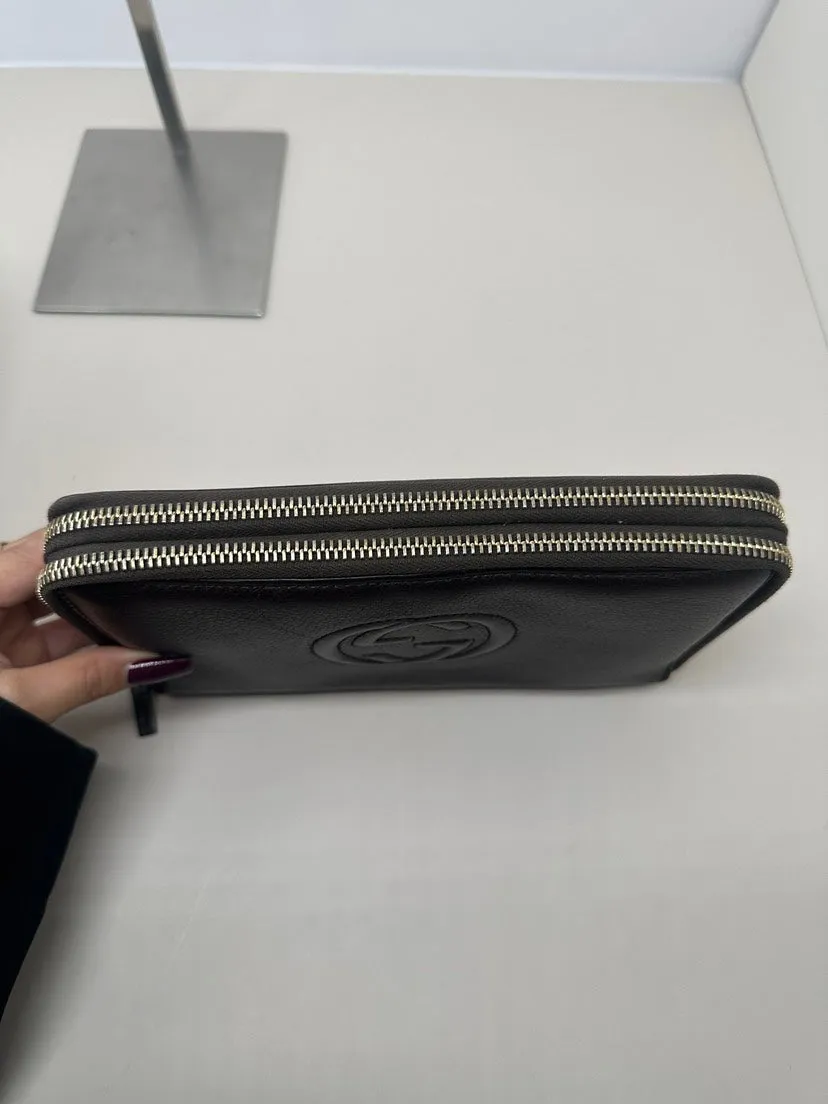 Preloved Gucci Soho Black Leather Clutch