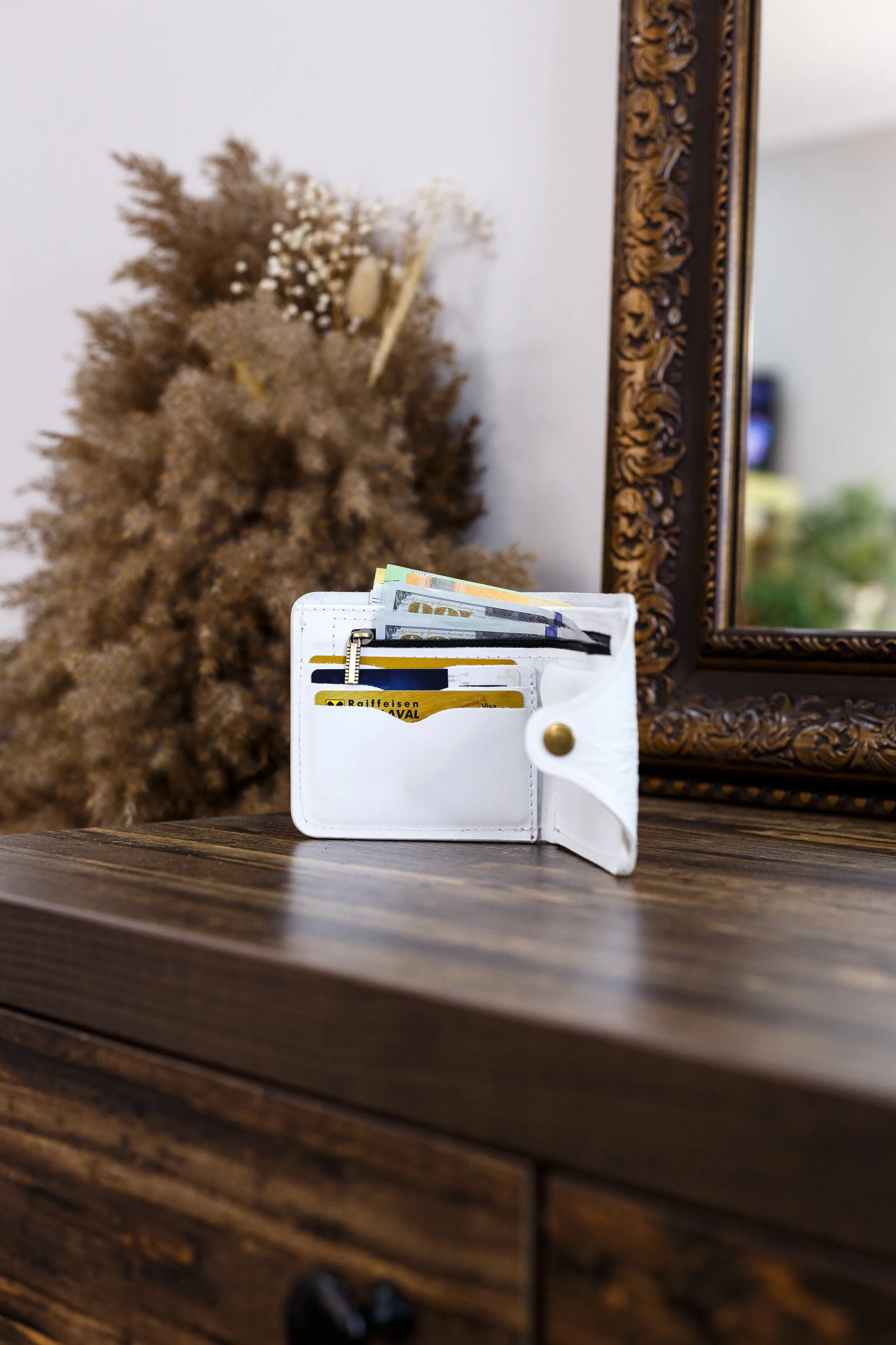 Women leather wallet personalized, Leather wallet for women personalized, White women leather wallet, Gift